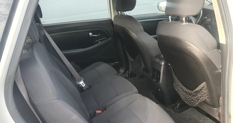Kia Carens cena 23500 przebieg: 253503, rok produkcji 2014 z Stronie Śląskie małe 121
